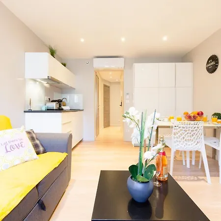 Cozy Nest Apartment *